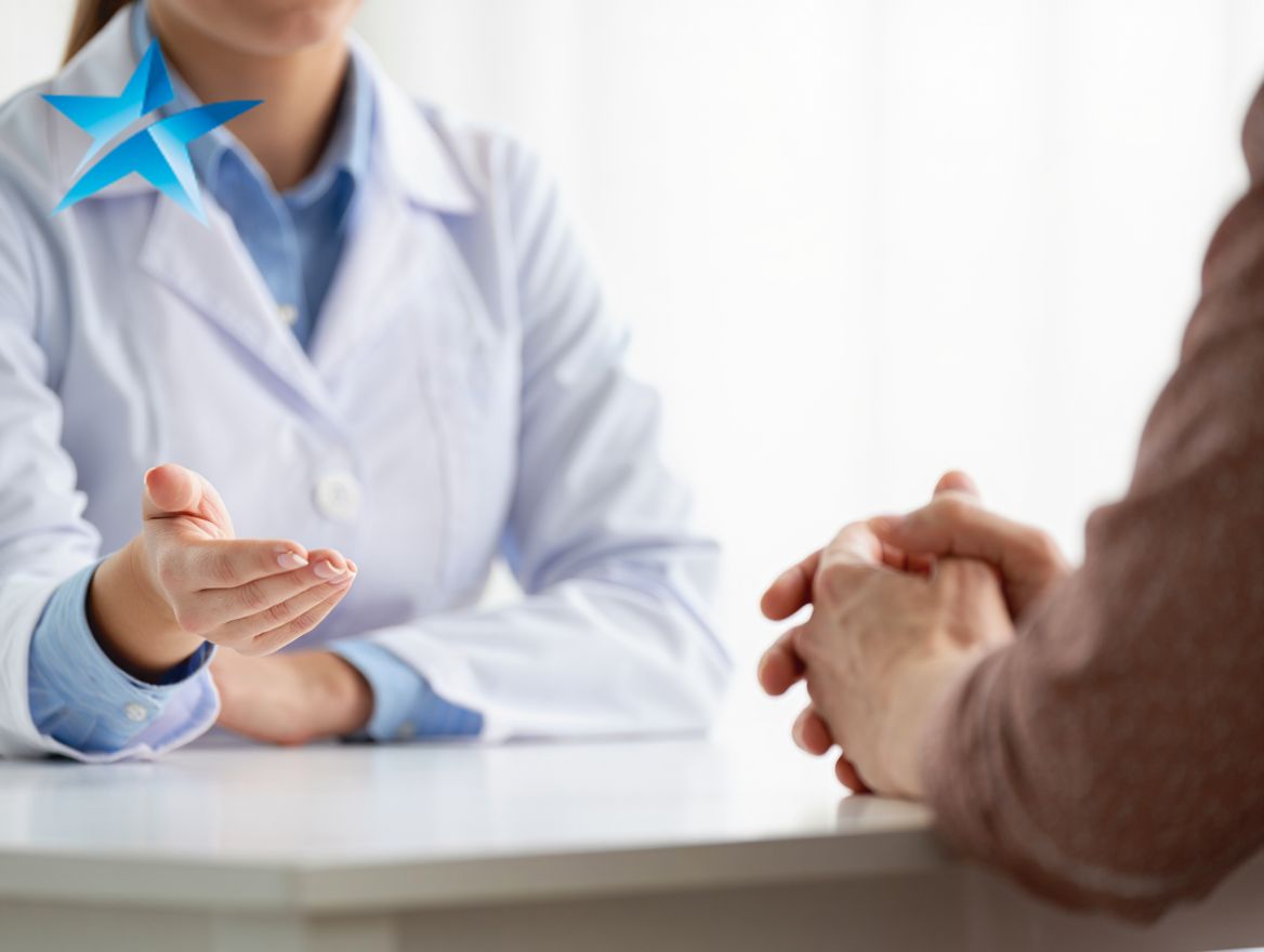 Мужчина на консультации с психотерапевтом